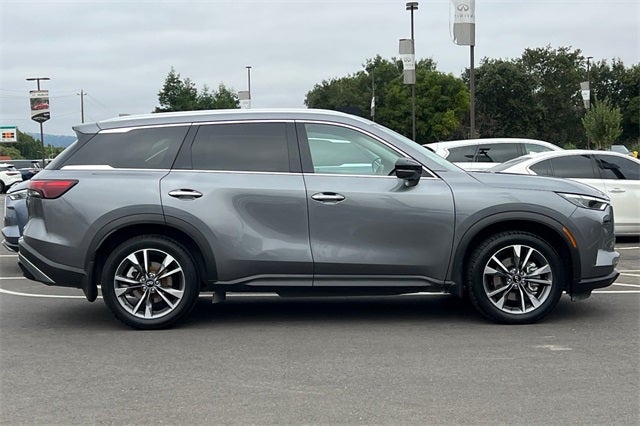 2023 INFINITI QX60 LUXE LUXE