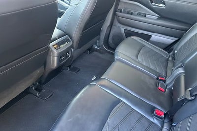 2024 Nissan Pathfinder Platinum PLATINUM 4WD