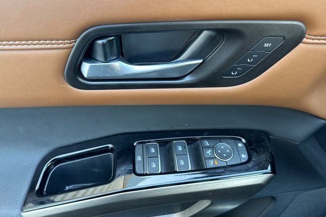 2025 Nissan Pathfinder Platinum PLATINUM 4WD
