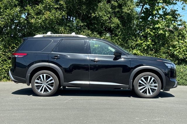 2025 Nissan Pathfinder Platinum PLATINUM 4WD