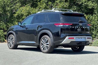2025 Nissan Pathfinder Platinum PLATINUM 4WD