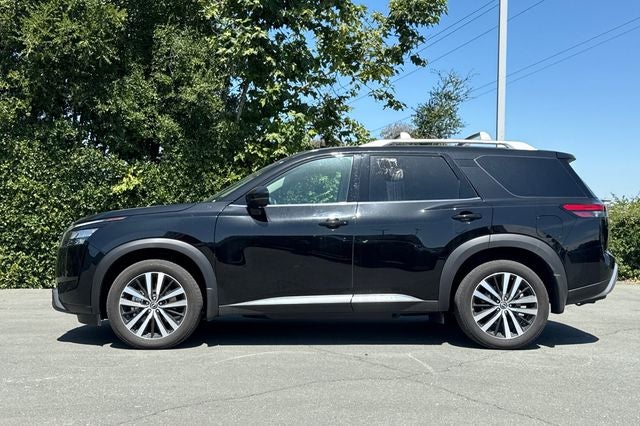 2025 Nissan Pathfinder Platinum PLATINUM 4WD