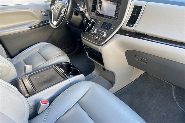 2020 Toyota Sienna XLE 7 Passenger