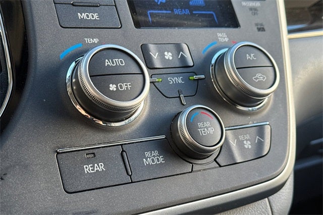 2020 Toyota Sienna XLE 7 Passenger