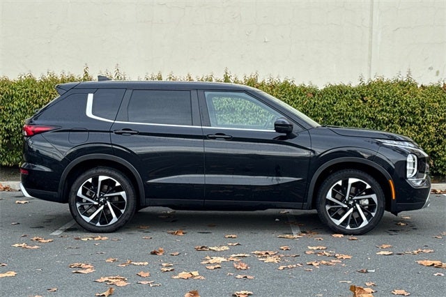 2024 Mitsubishi Outlander SE SE