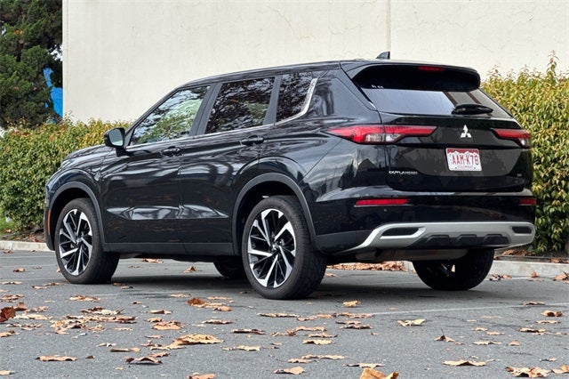 2024 Mitsubishi Outlander SE SE