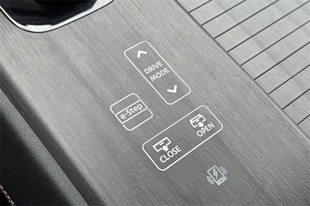 2024 Nissan Ariya EVOLVE+ e-4ORCE EVOLVE + AWD