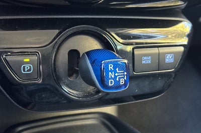 2022 Toyota Prius LE LE FWD