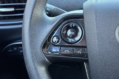 2022 Toyota Prius LE LE FWD