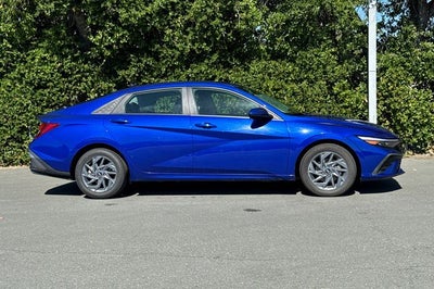 2024 Hyundai Elantra SEL SEL