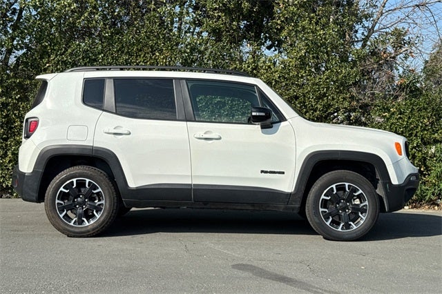 2023 Jeep Renegade Latitude LATITUDE 4WD