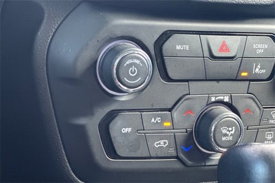 2023 Jeep Renegade Latitude LATITUDE 4WD