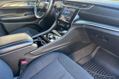 2022 Jeep Grand Cherokee L Laredo