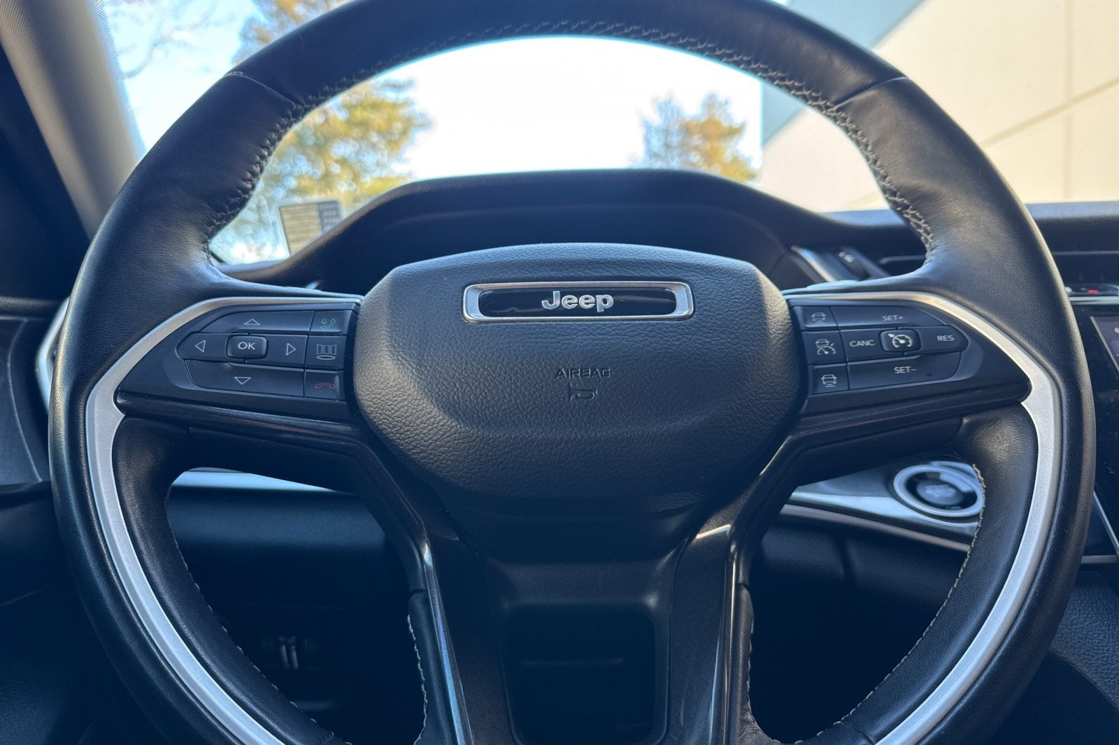 2022 Jeep Grand Cherokee L Laredo