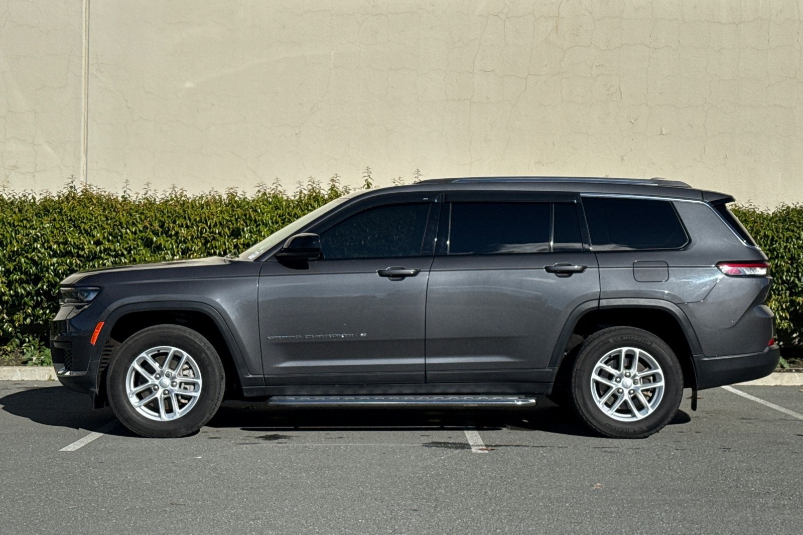 2022 Jeep Grand Cherokee L Laredo