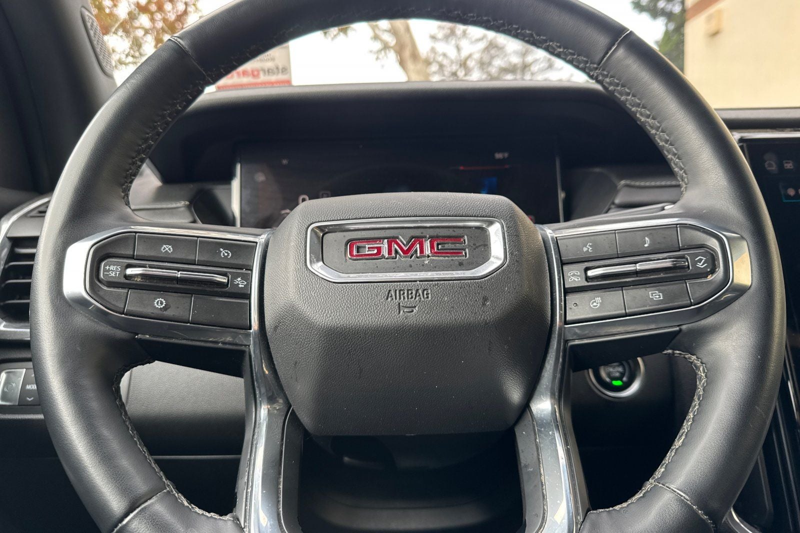 2024 GMC Acadia Elevation