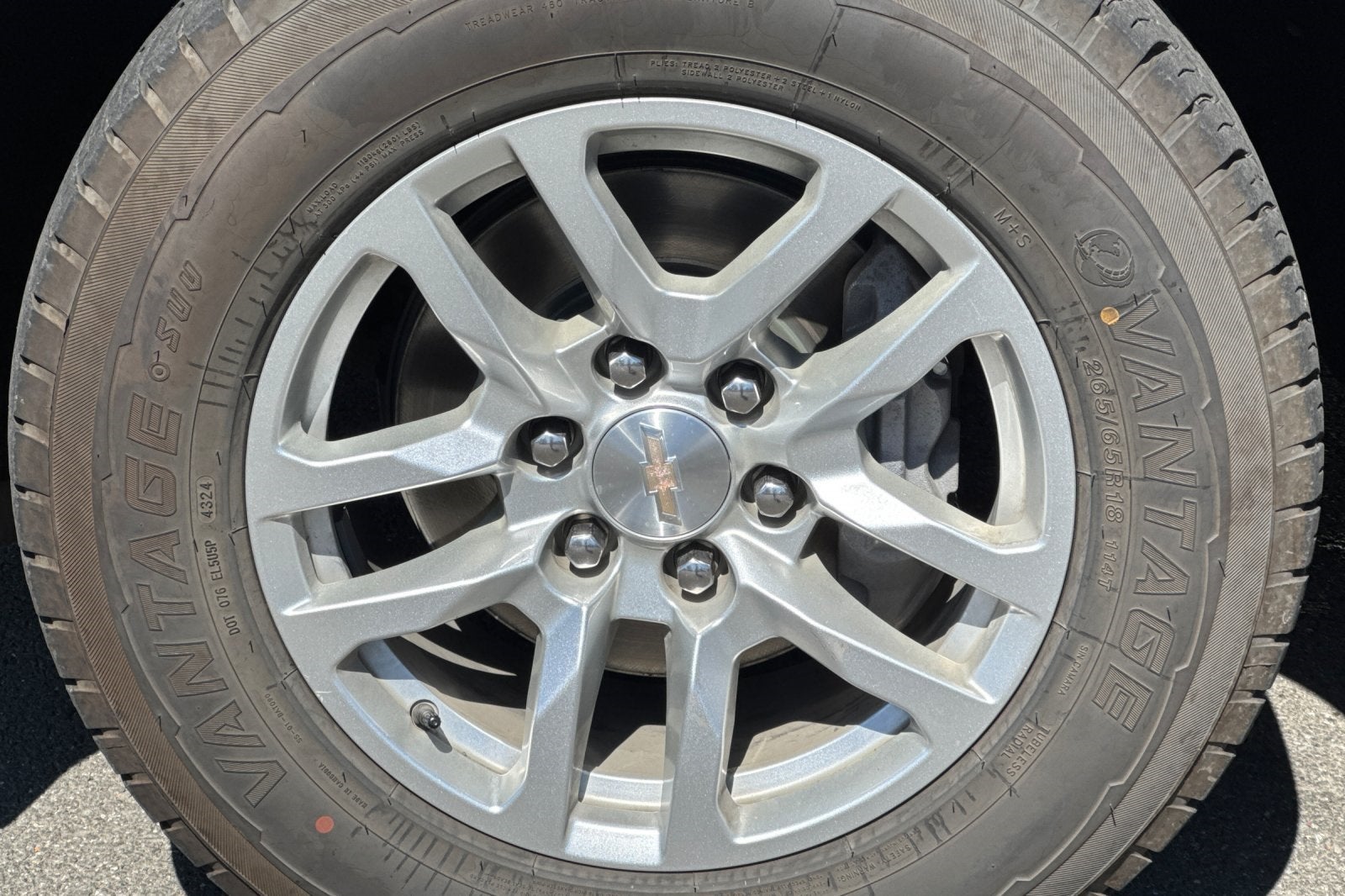 2024 Chevrolet Suburban LT