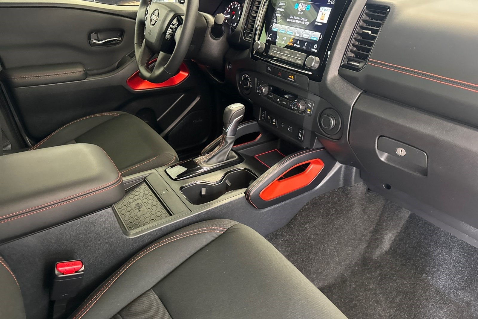 2023 Nissan Frontier PRO-4X PRO-4X