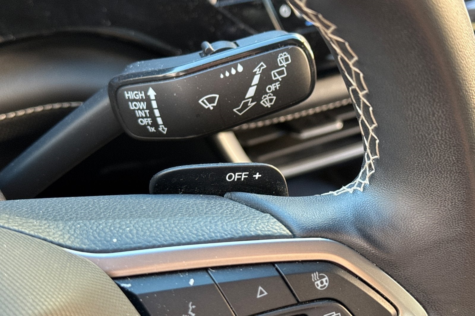 2024 Volkswagen Atlas 2.0T SE w/Technology SE TECHNOLOGY