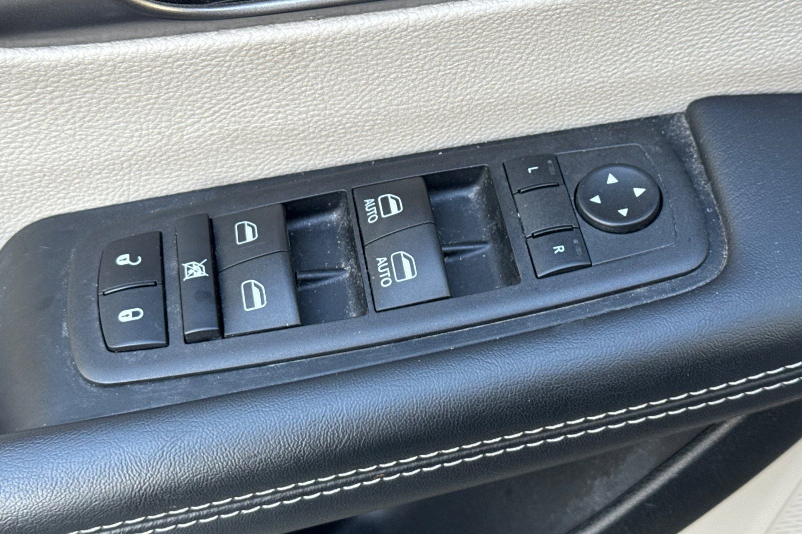 2023 Chrysler Pacifica Touring L touring