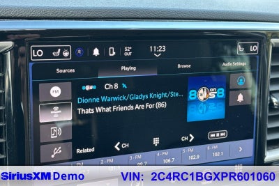 2023 Chrysler Pacifica Touring L touring