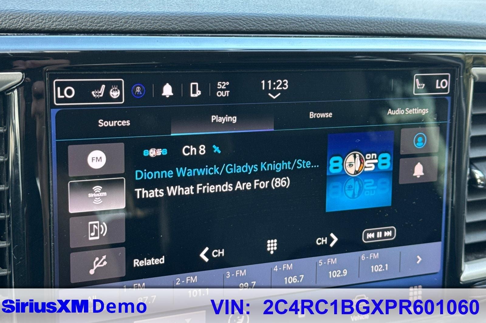 2023 Chrysler Pacifica Touring L touring