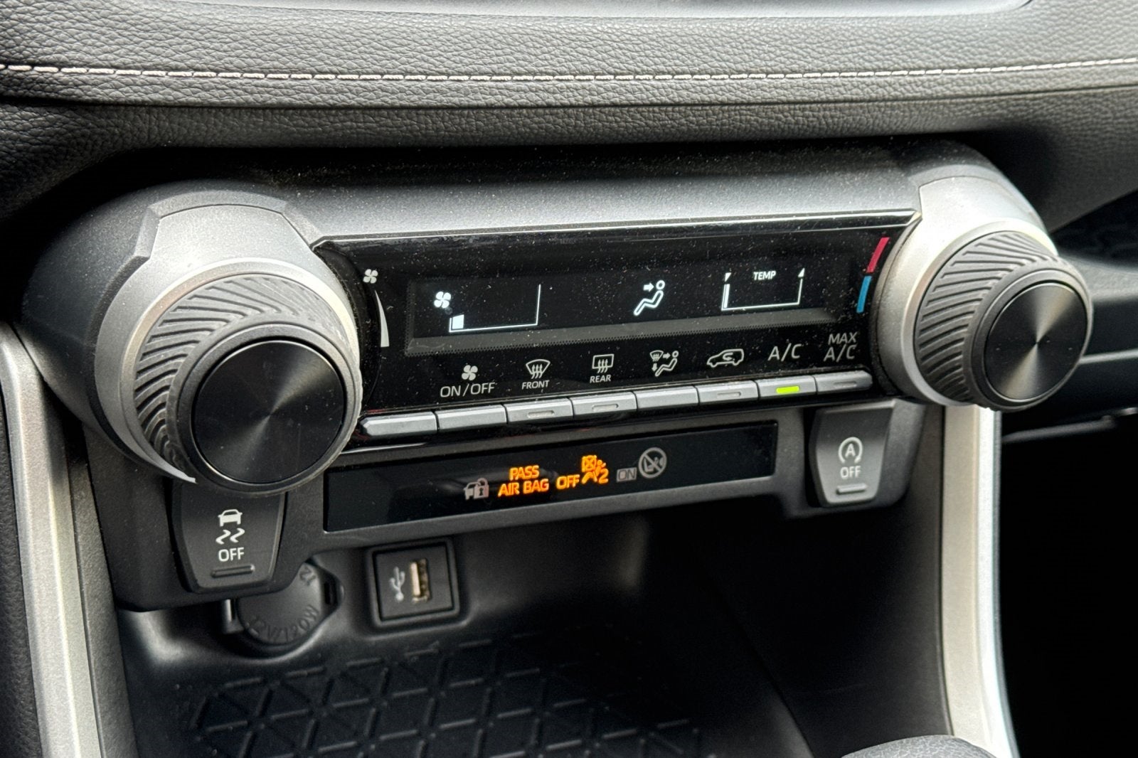 2025 Toyota RAV4 LE LE