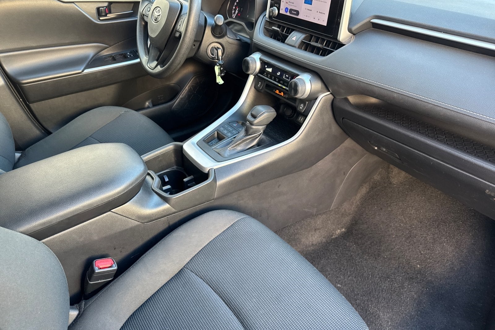 2024 Toyota RAV4 LE LE