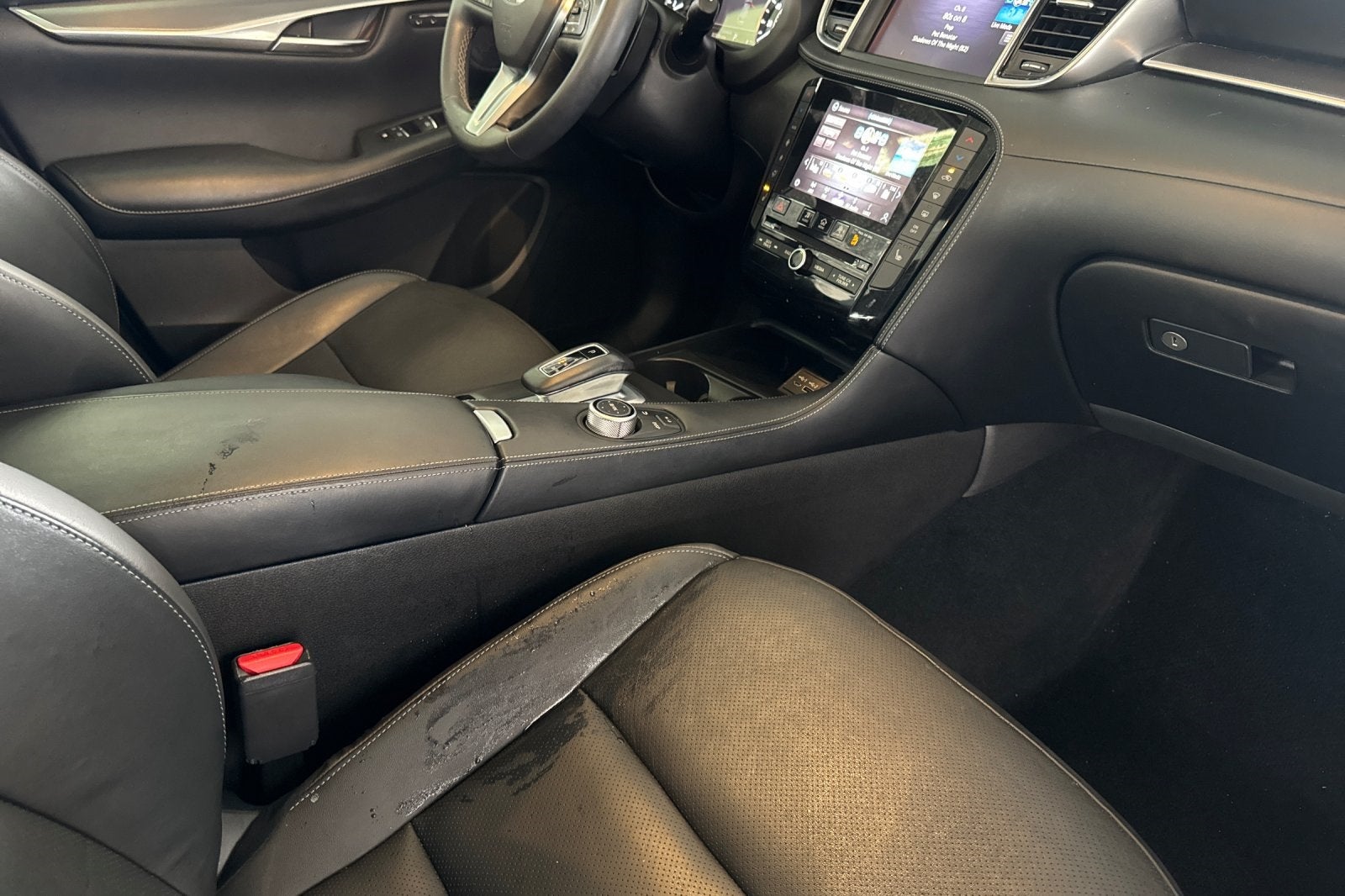 2023 INFINITI QX50 LUXE