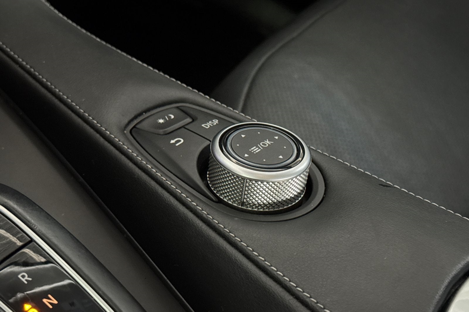 2023 INFINITI QX50 LUXE