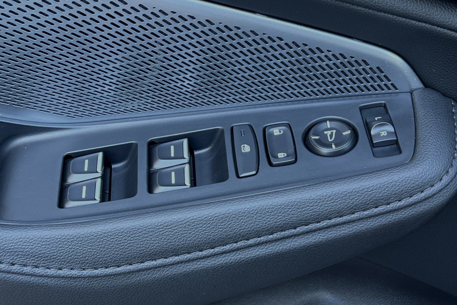 2025 Acura MDX SH-AWD