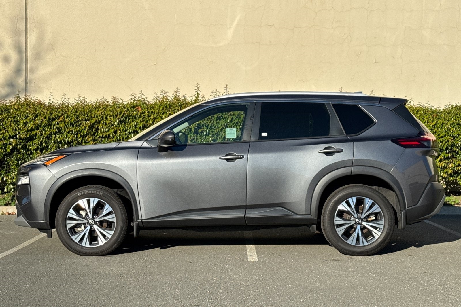 2022 Nissan Rogue SV Premium