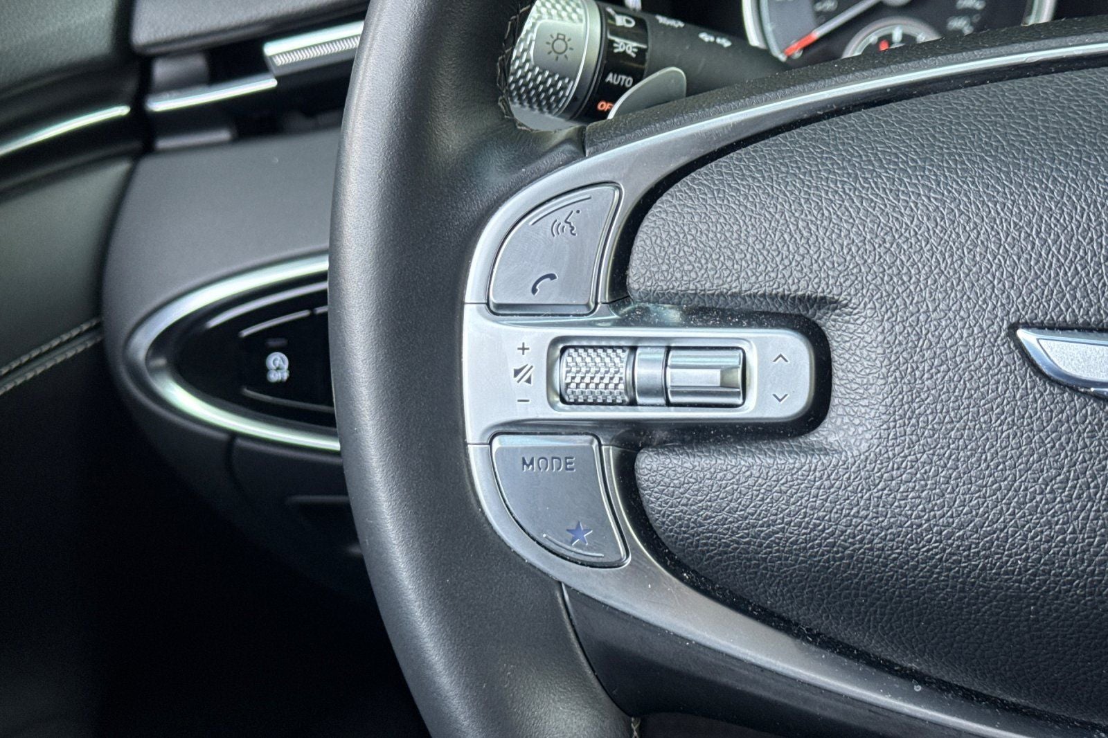 2025 Genesis GV70 2.5T 2.5T AWD