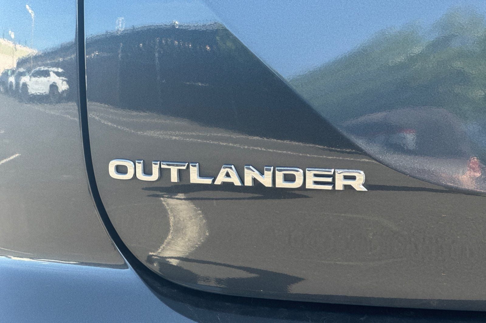 2025 Mitsubishi Outlander SE