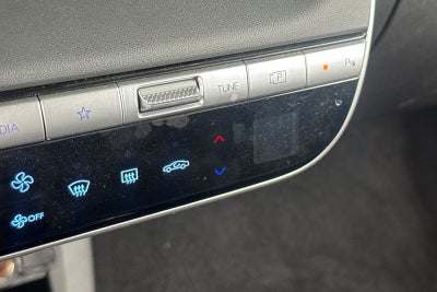 2024 Hyundai IONIQ 5 SE
