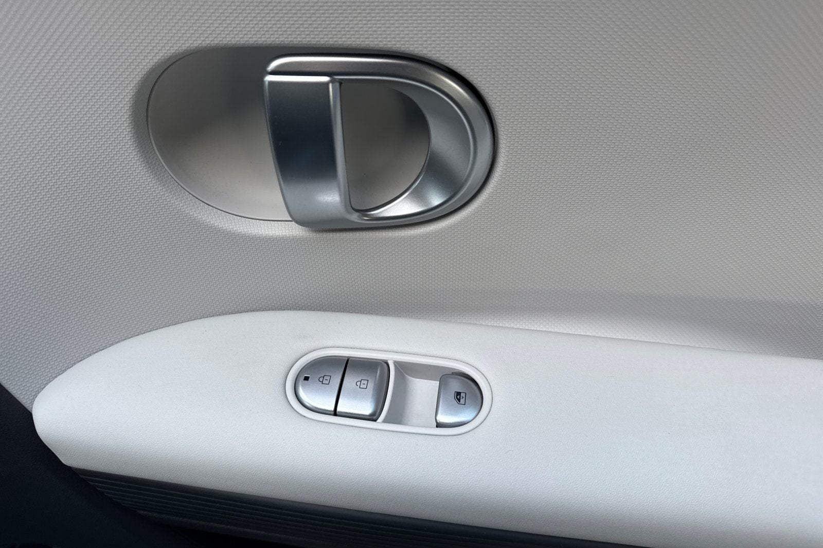 2024 Hyundai IONIQ 5 SEL SEL