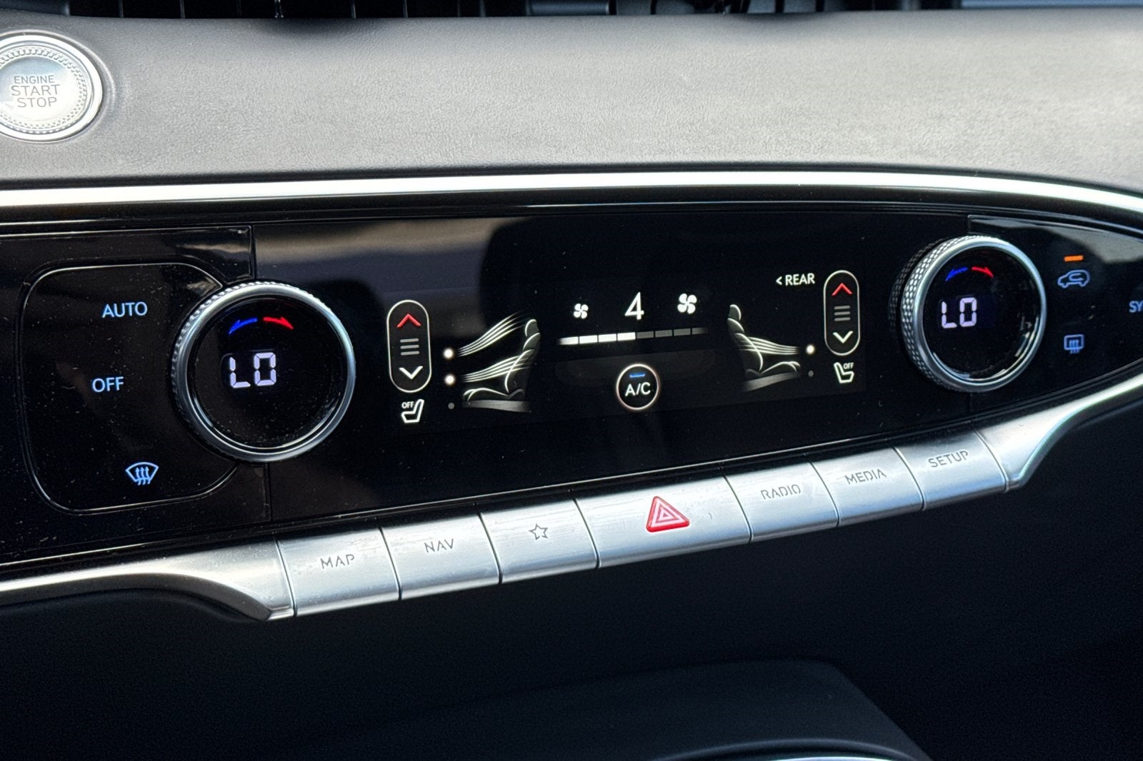 2025 Genesis GV70 2.5T